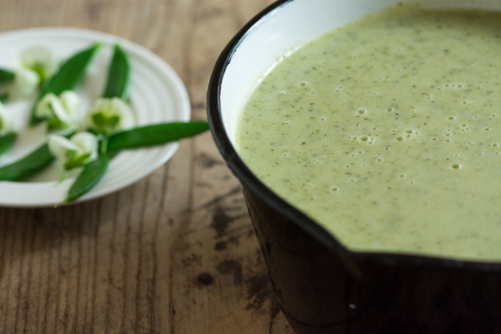 Broccoli & sweet pea soup