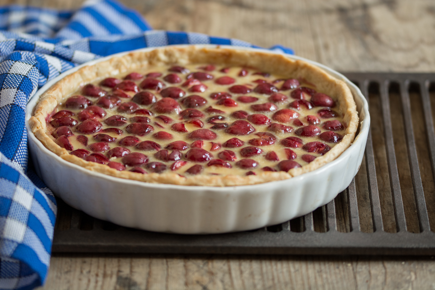 Cherry tart